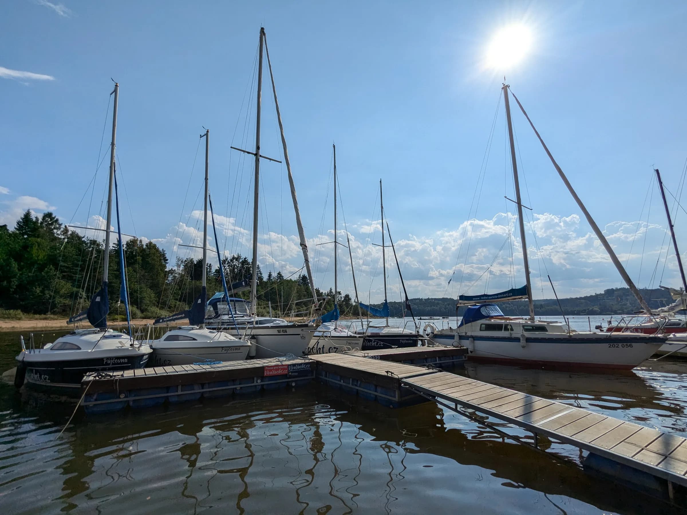 Kariéra u Charteg boats
